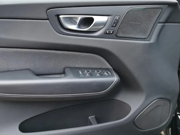 Volvo XC60 2.0 T8 TE XCENTRIC eAWD