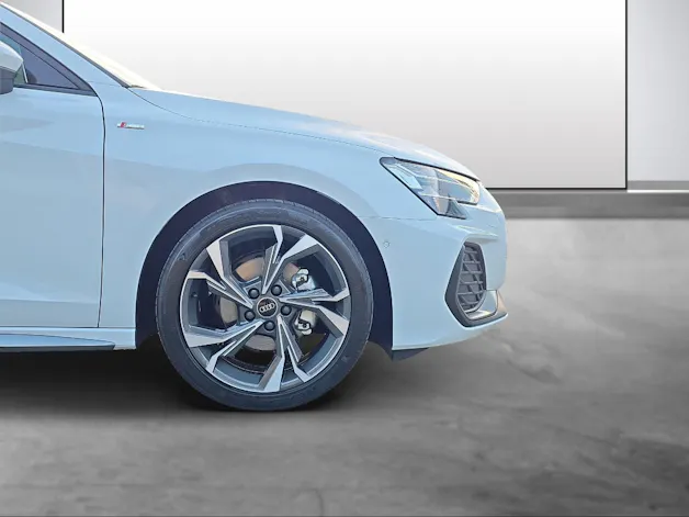 Audi A3 Sportback TFSI 110 kW S line Attraction S tronic