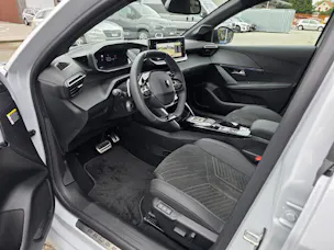 Peugeot 208 1.2 Hybrid GT