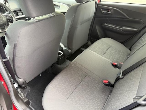 Vehicle image 5 Vehicle image 5