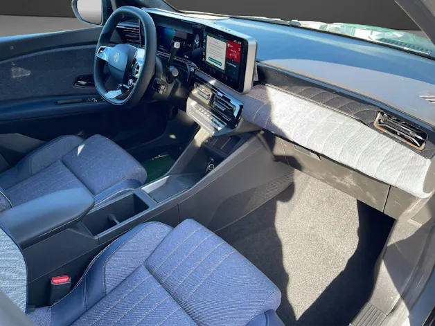 Renault R4 E-Tech Comfort Range techno