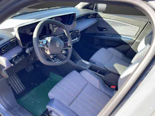 Renault R4 E-Tech Comfort Range techno