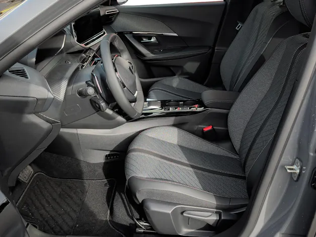 Peugeot 2008 1.2 Hybrid 145 Allure Premium