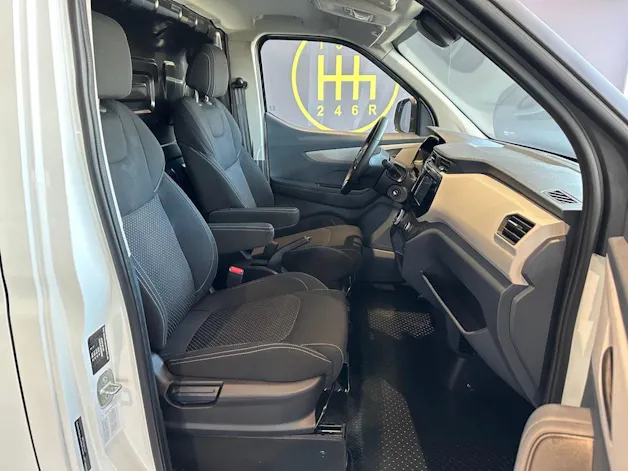 Maxus eDELIVER 3 Kastenaufbau L1H1 50kWh