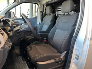Maxus eDELIVER 3 Kastenaufbau L1H1 50kWh