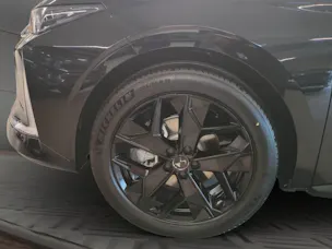 DS Automobiles AUTOMOBILES DS 4 1.2 MHEV Ligne Noire