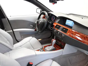 BMW Alpina BMW-ALPINA B5 4.4 V8