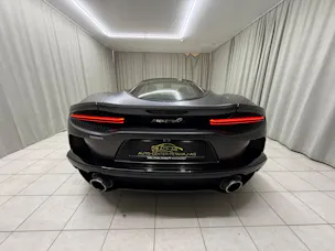 McLaren GT