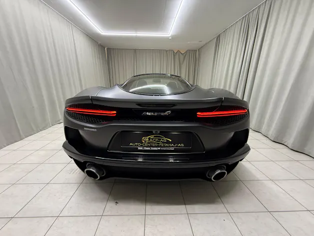 McLaren GT