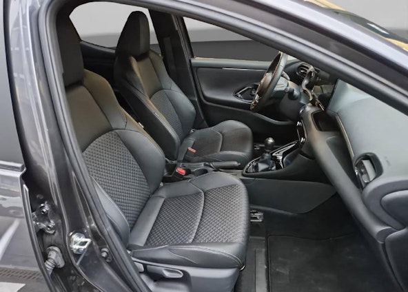 Vehicle image 9 Vehicle image 9