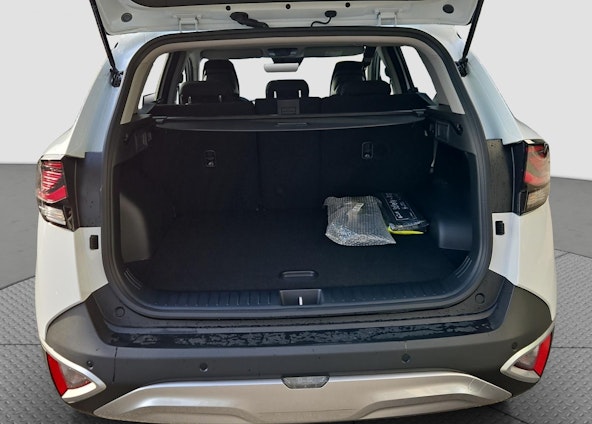 Vehicle image 6 Vehicle image 6