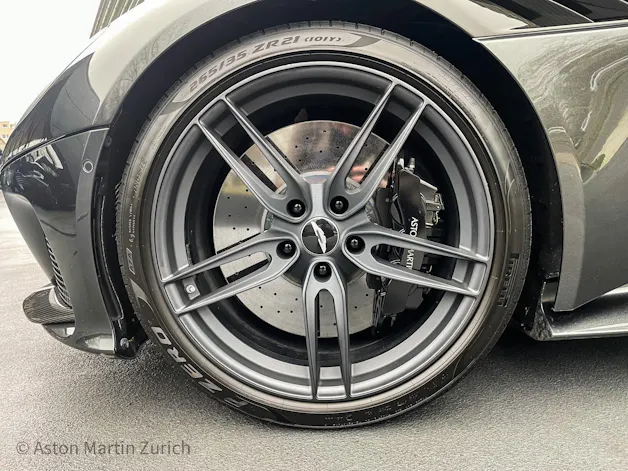 Aston Martin DBS Superleggera Volante 5.2 V12 Bi-Turbo