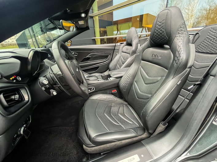 Vehicle image ASTON MARTIN DBS