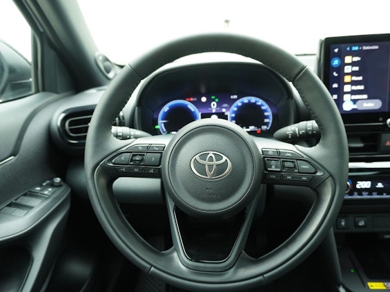 Vehicle image 10 Vehicle image 10