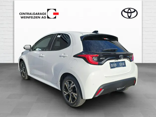 Toyota Yaris 1.5 VVT-i HSD Trend