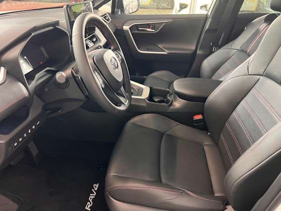 Vehicle image 8 Vehicle image 8