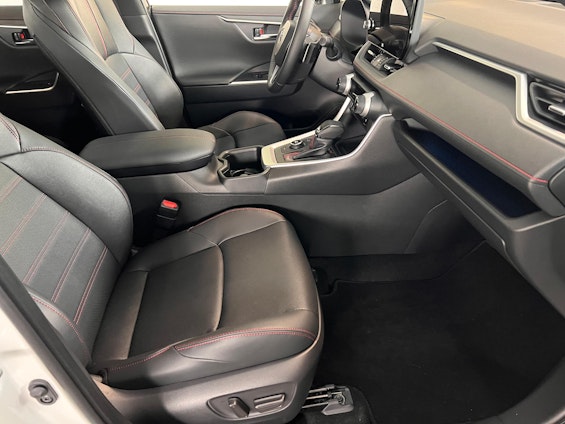 Vehicle image 12 Vehicle image 12