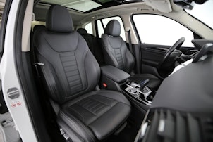 Vehicle image BMW iX3 E-Motor