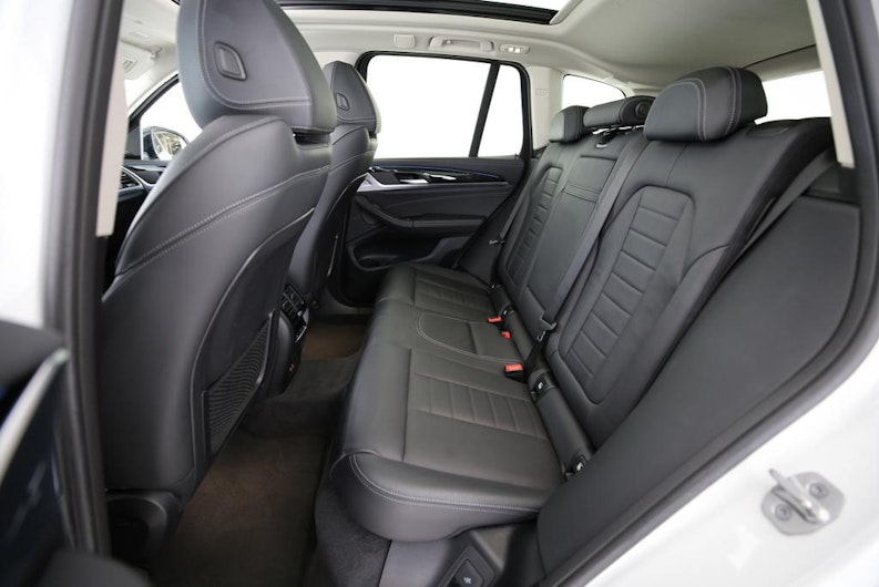 Vehicle image BMW iX3