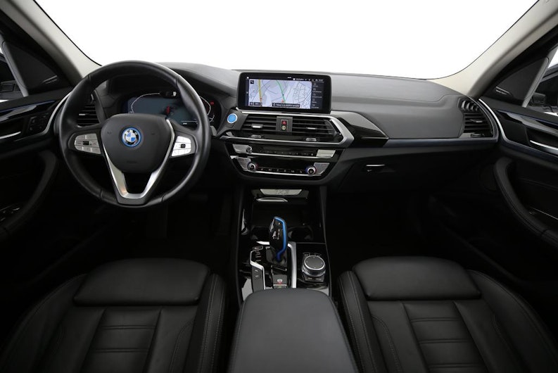Vehicle image BMW iX3
