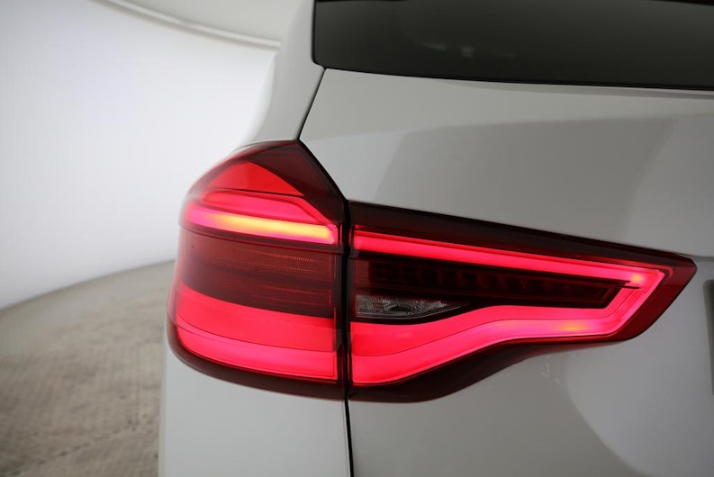 Vehicle image BMW iX3