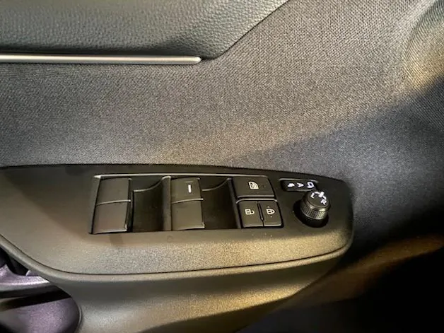 Toyota Yaris 1.5 VVT-i HSD Premium