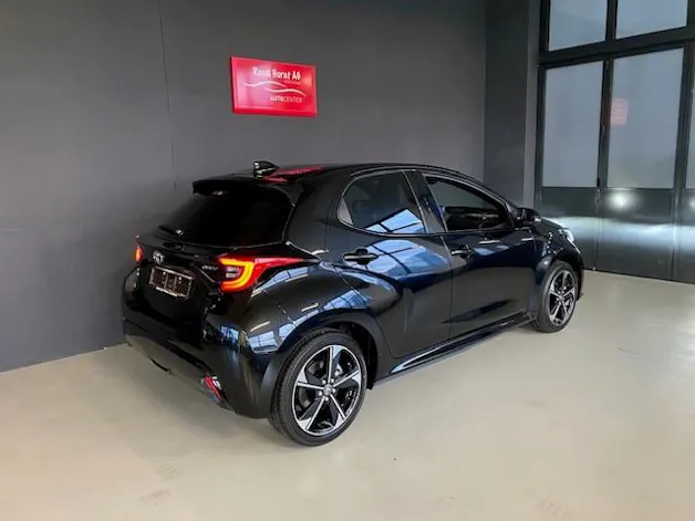 Toyota Yaris 1.5 VVT-i HSD Premium