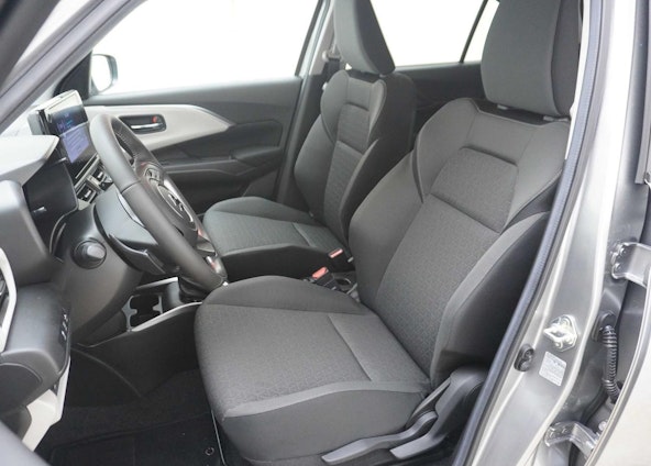 Vehicle image 7 Vehicle image 7