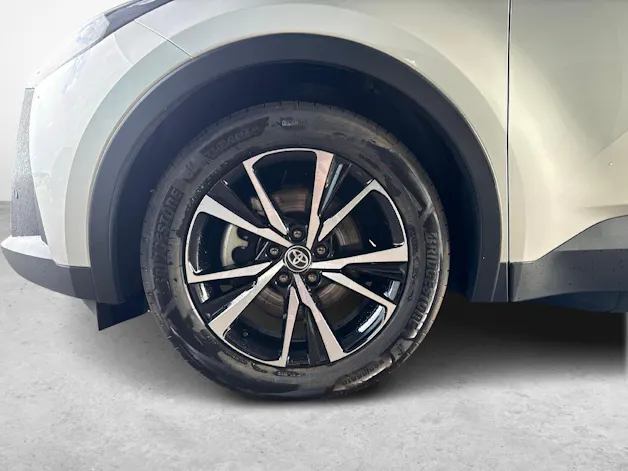Toyota C-HR 2.0 PHEV Swiss Edition