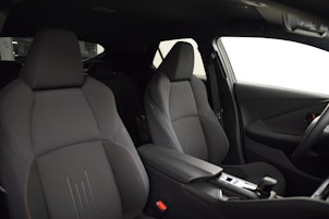 Vehicle image TOYOTA C-HR 2.0 PHEV Swiss Edition