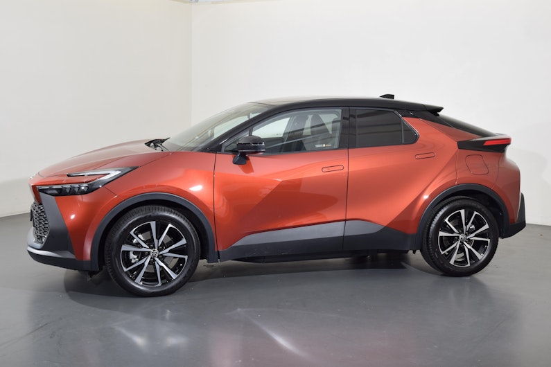 Vehicle image TOYOTA C-HR