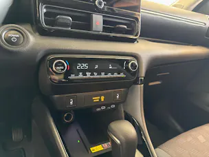 Toyota Yaris 1.5 VVT-i HSD Trend