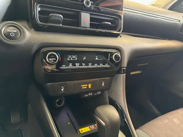 Toyota Yaris 1.5 VVT-i HSD Trend