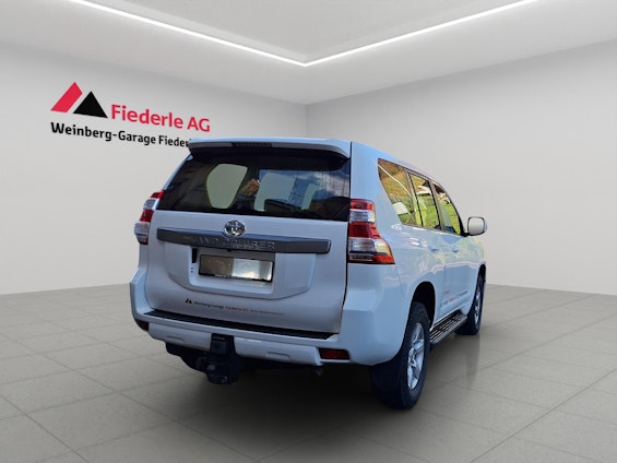 Vehicle image 3 Vehicle image 3