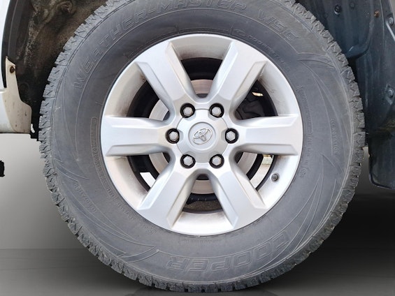 Vehicle image 9 Vehicle image 9