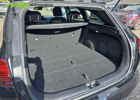 Vehicle image 6 Vehicle image 6