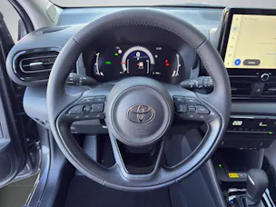 Toyota Yaris 1.5 VVT-i HSD Trend