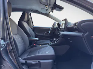 Toyota Yaris 1.5 VVT-i HSD Trend