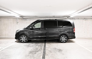 Vehicle image MERCEDES-BENZ V 300 d lang 4matic Van