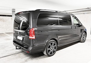 Vehicle image MERCEDES-BENZ V 300 d lang 4matic Van