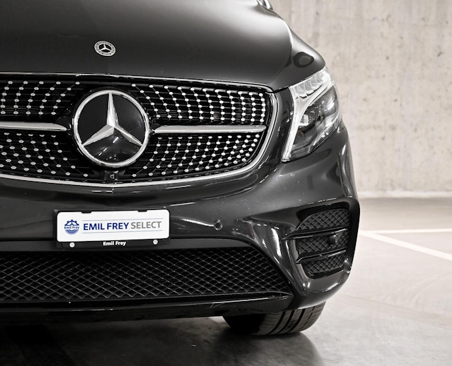 Vehicle image MERCEDES-BENZ V-CLASS