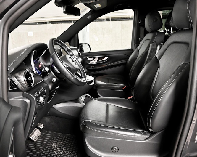 Vehicle image MERCEDES-BENZ V-CLASS