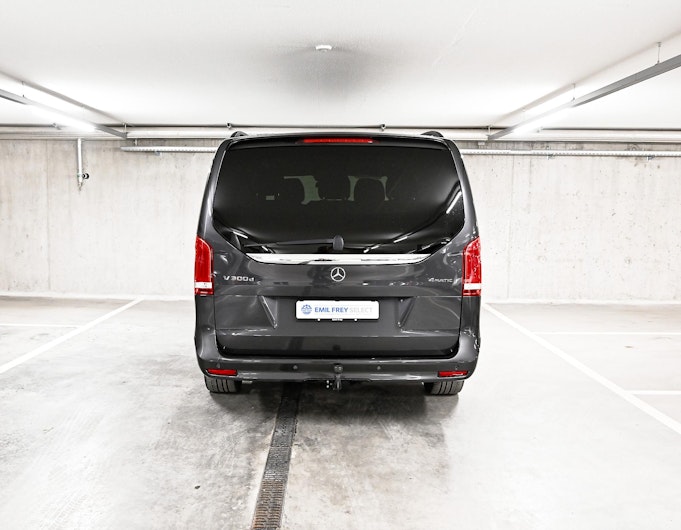 Vehicle image MERCEDES-BENZ V-CLASS