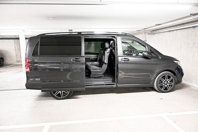 Vehicle image MERCEDES-BENZ V-CLASS