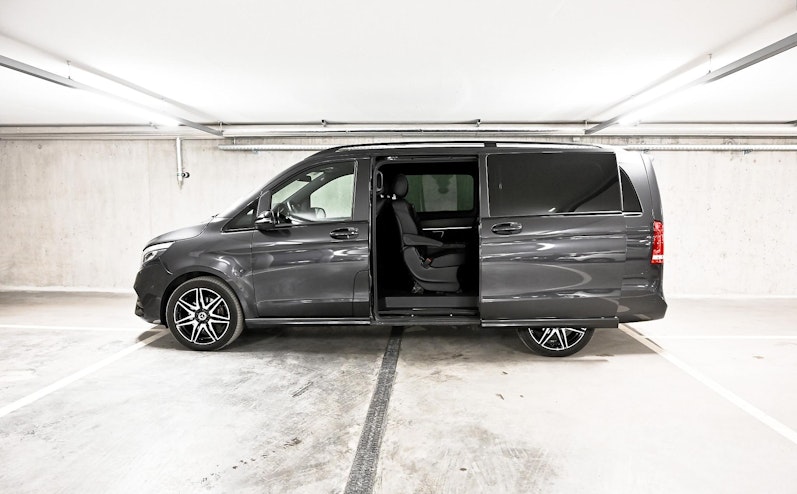 Vehicle image MERCEDES-BENZ V-CLASS