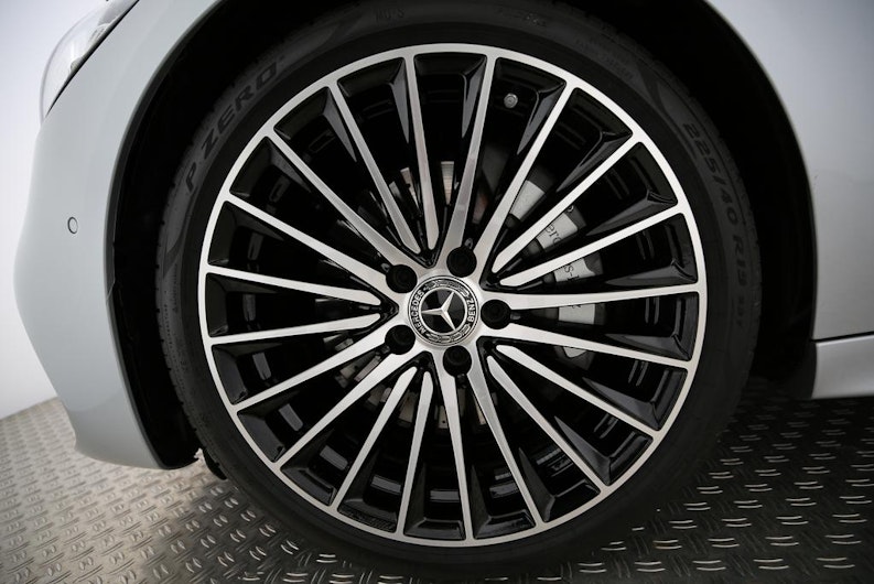 Vehicle image MERCEDES-BENZ C 300