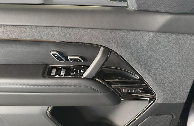 Vehicle image 9 Vehicle image 9