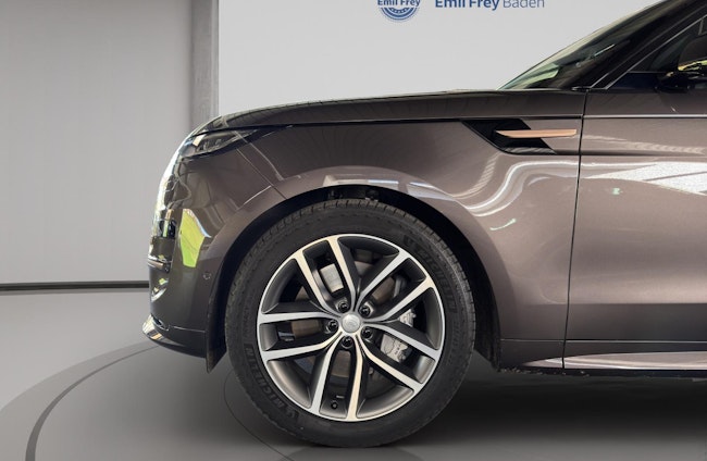 Vehicle image 17 Vehicle image 17