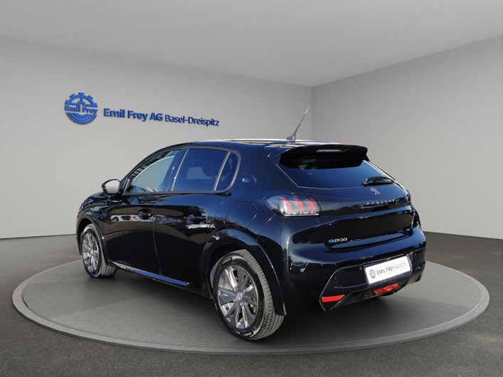 Vehicle image PEUGEOT 208