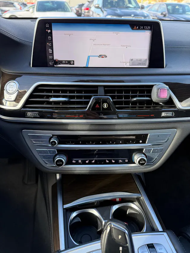 BMW 730d xDrive SAG